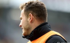 澳门金沙游戏:伯